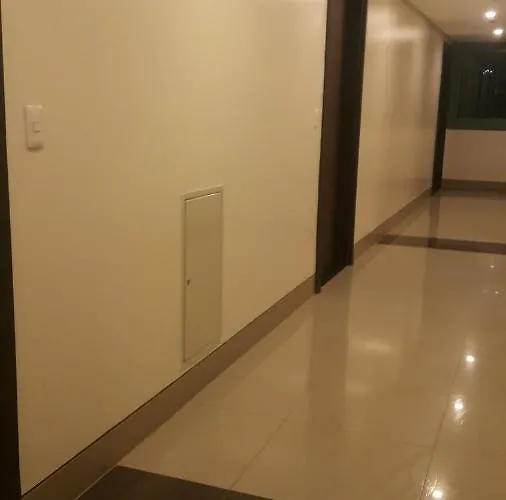 Aparthotel Modern 1br Unit Manila